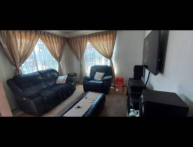 3 BEDROOM HOUSE FOR SALE IN SOSHANGUVE VV